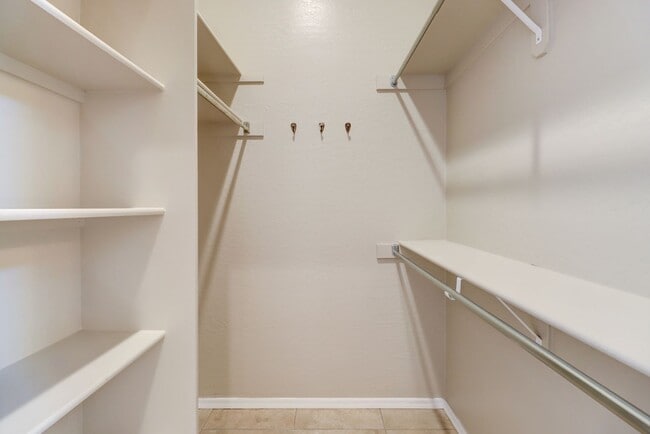 Building Photo - Home for Rent in Quailwood!