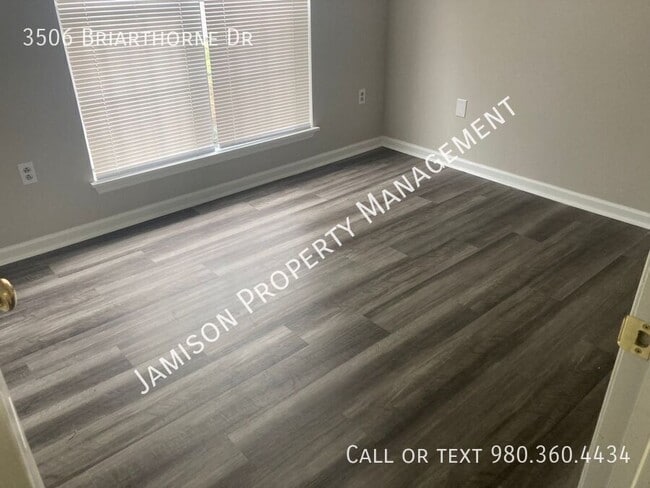 Building Photo - 3506 Briarthorne Dr