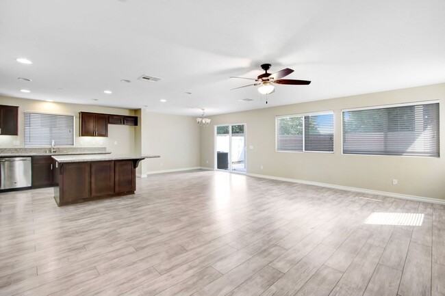 Building Photo - Welcome to Your Perfect 3 Bedroom, 2.5 Bat...