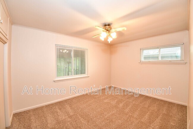 Building Photo - 3707 E 29th St