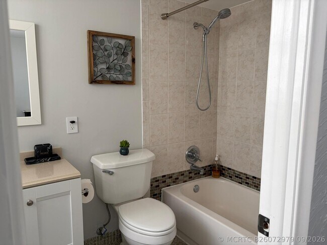 Building Photo - 137 Golden Isles Dr