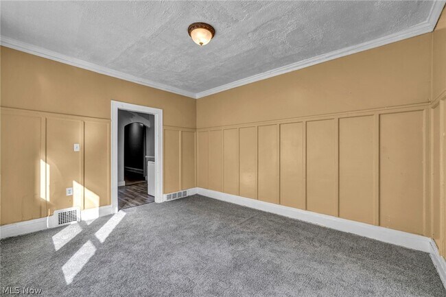 Building Photo - 3438 E 140th St