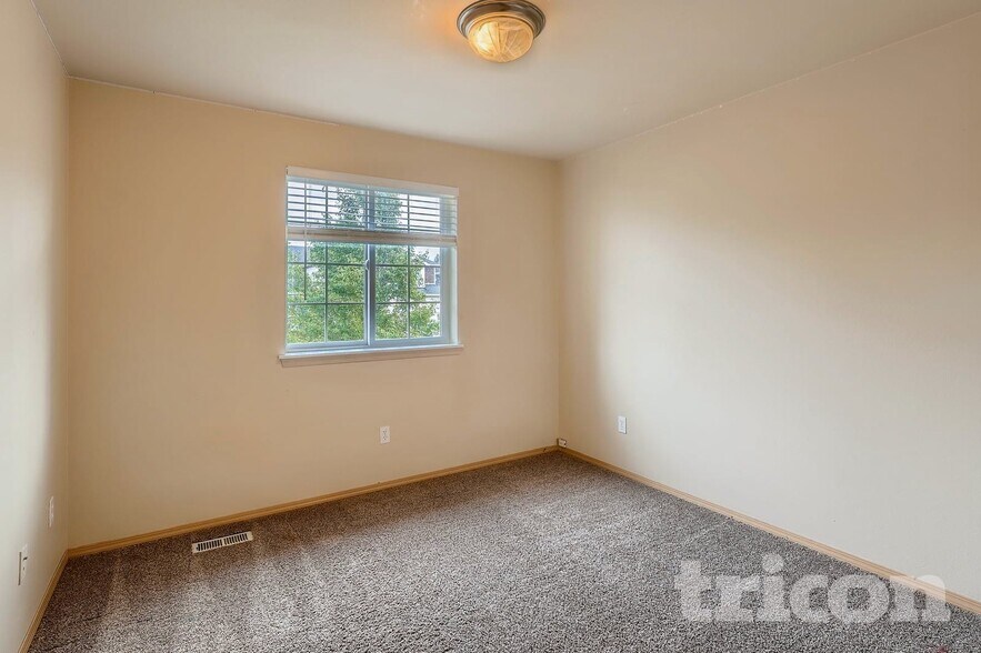 Building Photo - 15512 85th Ave E