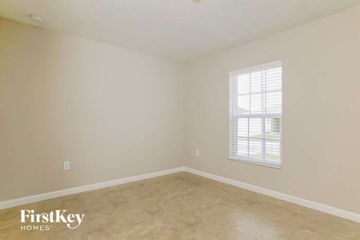 Building Photo - 413 Earhart Dr