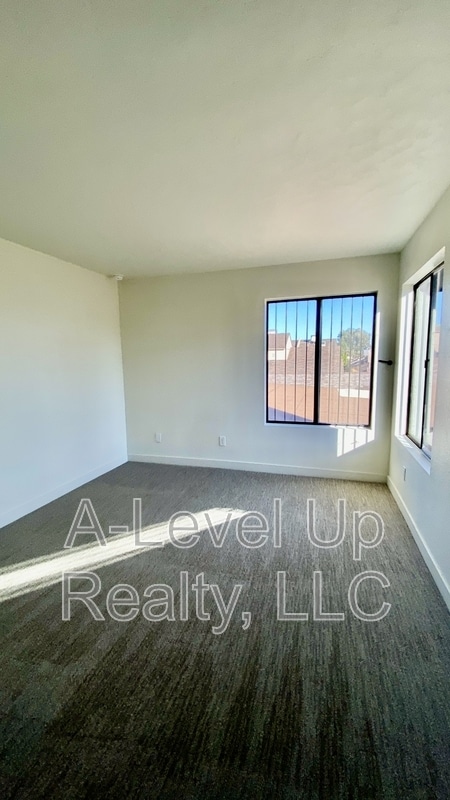 Building Photo - 2387 W Palo Dulce Dr