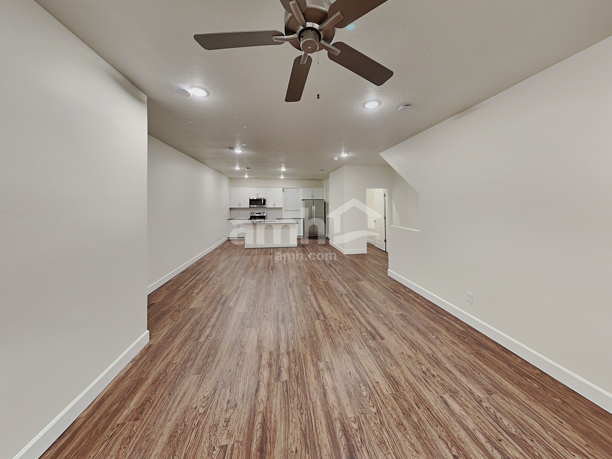 Building Photo - 6016 W South Jordan Pky