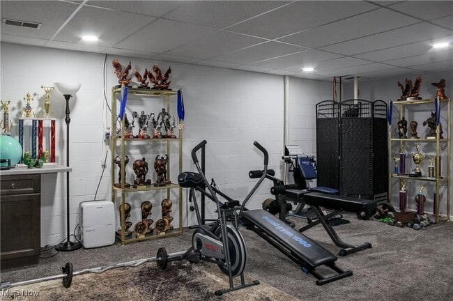 Building Photo - 822 Shadowood Ln SE