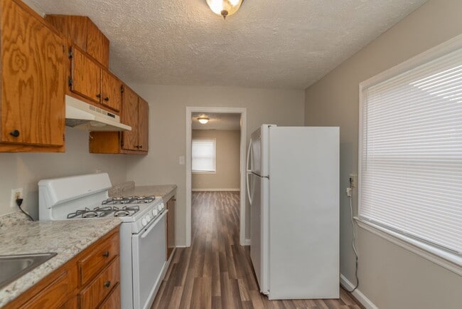 Building Photo - * Section 8 Voucher Welcomed* $1,000 - Just Updated 2 bed/1 bath house for rent Augusta!!!