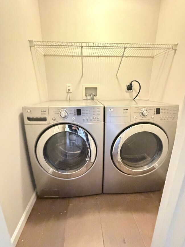 Building Photo - West Asheville 3 Bed, 2 Bath Home For Rent