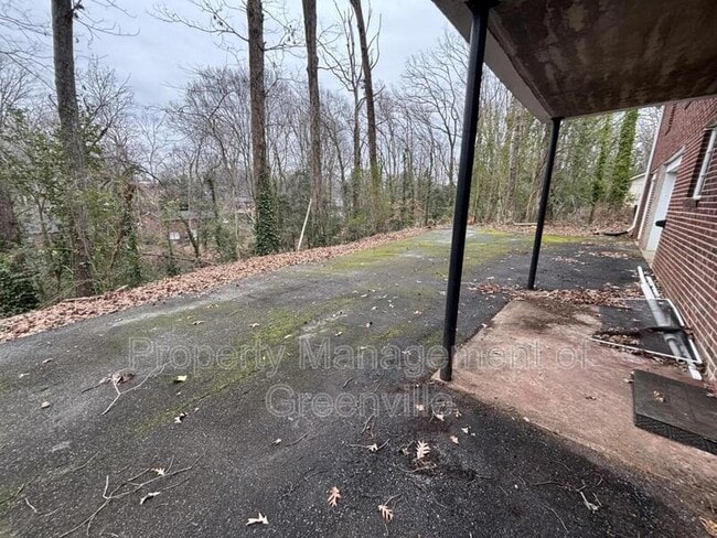 Building Photo - 105 Rockmont Rd