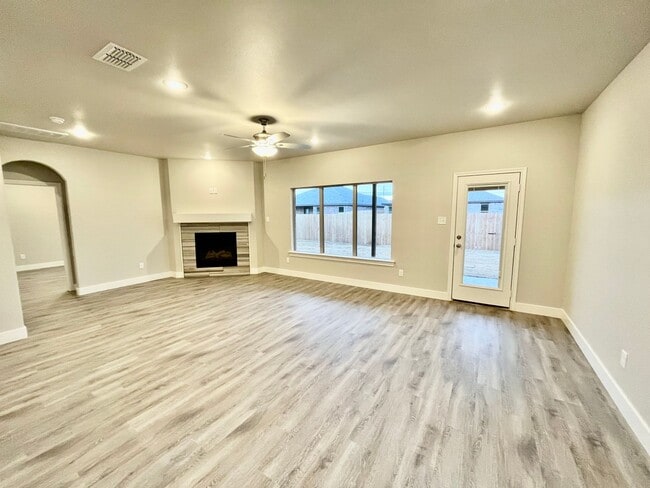 Building Photo - Pre-Leasing 2026 4bed 2 bath - Frenship ISD