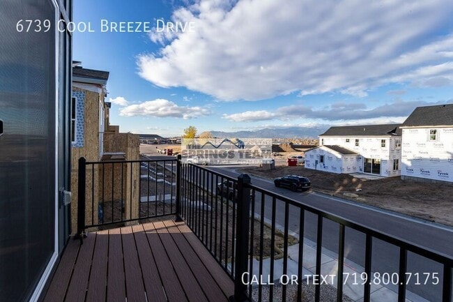 Building Photo - 6739 Cool Breeze Dr