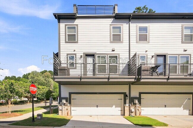 Building Photo - 105 Goodson Pl