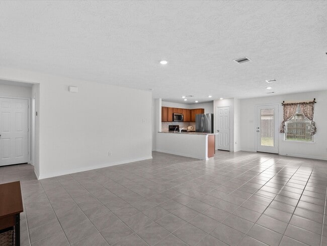 Building Photo - 713 Allana Ln