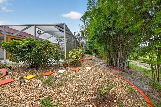 Building Photo - 3077 SE Galt Cir