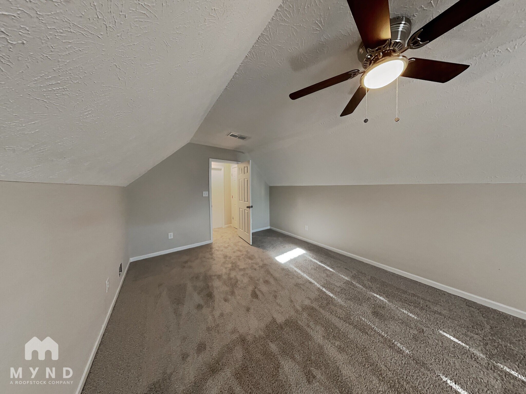 Building Photo - 204 Eagles Crest Ct