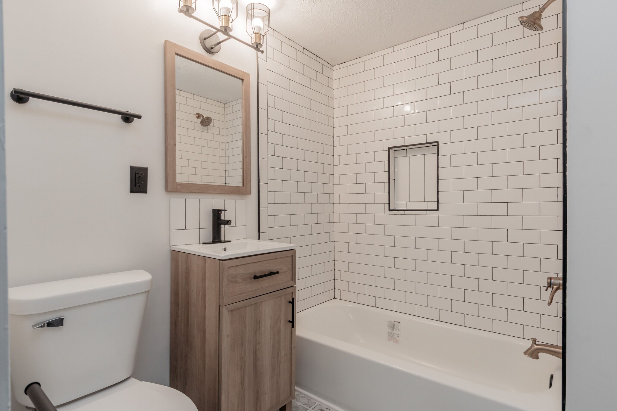 Building Photo - 2901 R St