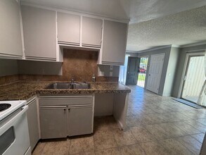 Building Photo - 124 Del Norte Ct
