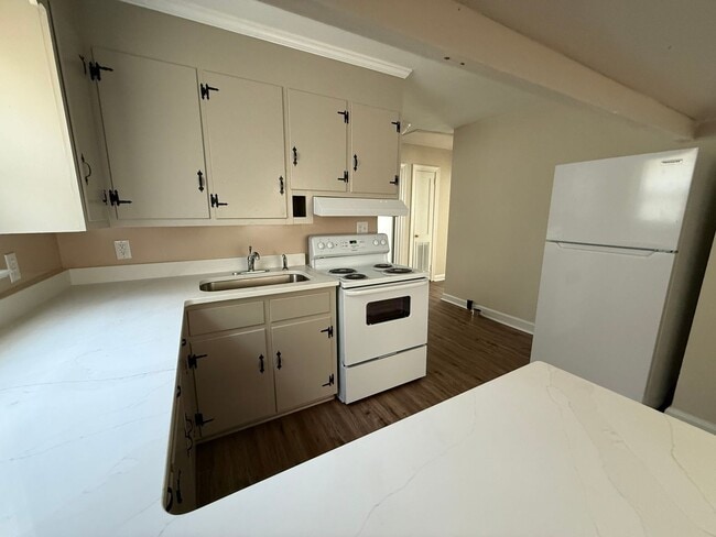 Building Photo - Quaint Two Bedroom House In Creedmoor, NC