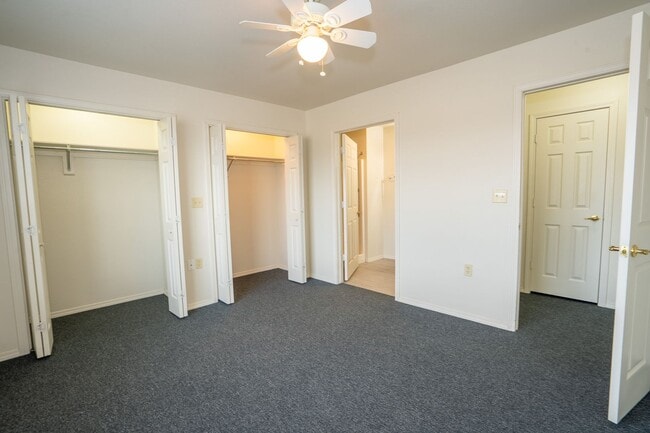 Building Photo - Cozy 2 bedroom 2 bathroom Townhome - Avail...
