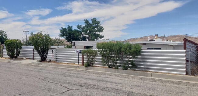 Building Photo - 61636 Capilla Dr