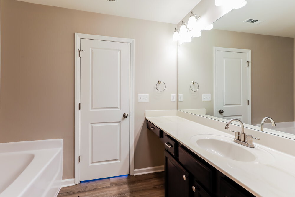 Building Photo - 422 Renown Ct