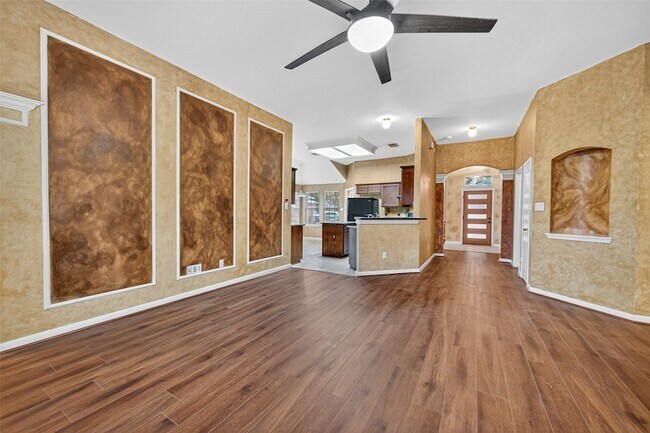 Building Photo - 307 Roans Prairie Ln