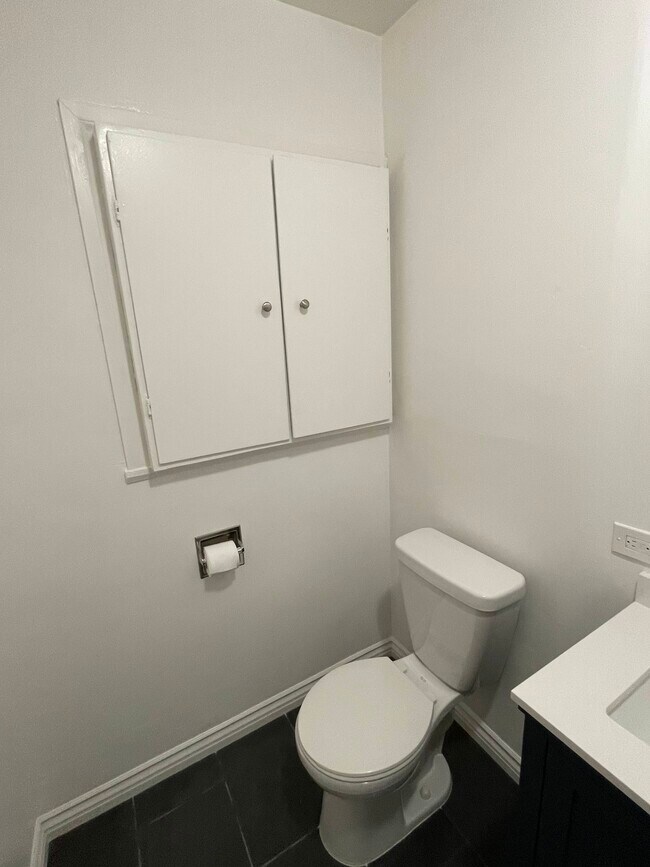 Bathroom - Toilet/Cabinet - 1905 S Alma St