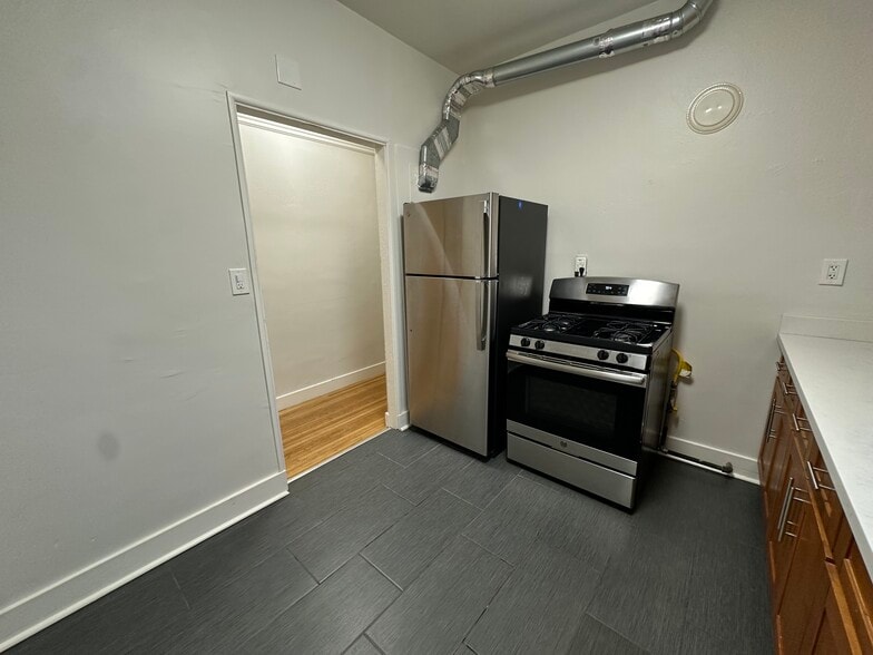 Building Photo - 1810 Euclid Ave