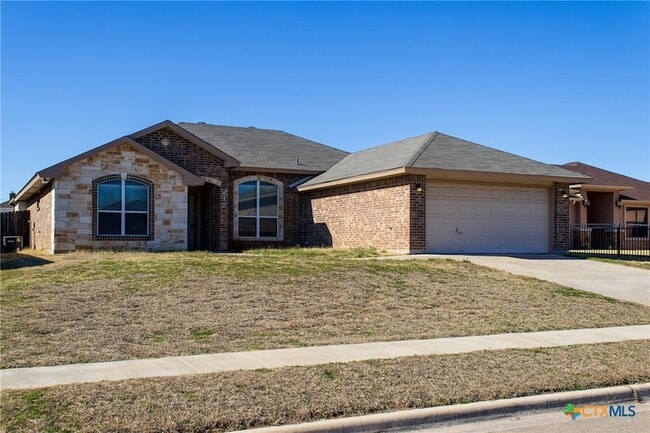 Building Photo - 217 Pointer St