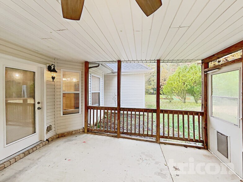 Building Photo - 202 Foster Dr