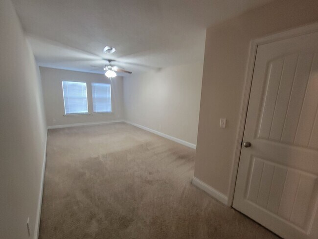 Building Photo - Lakeview Commons - Columbia County