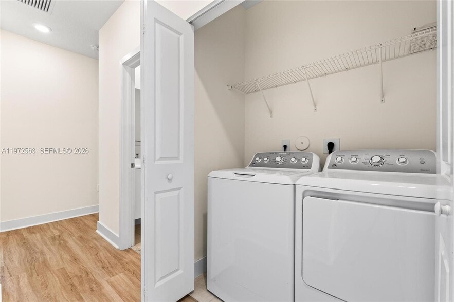 Building Photo - 4546 NW 83rd Ave