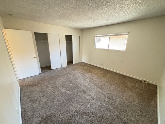 Building Photo - 2744 Karen Ave