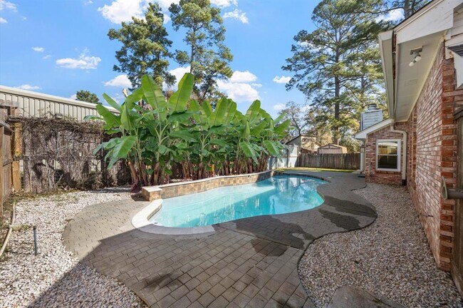 Building Photo - 8430 London Way Dr