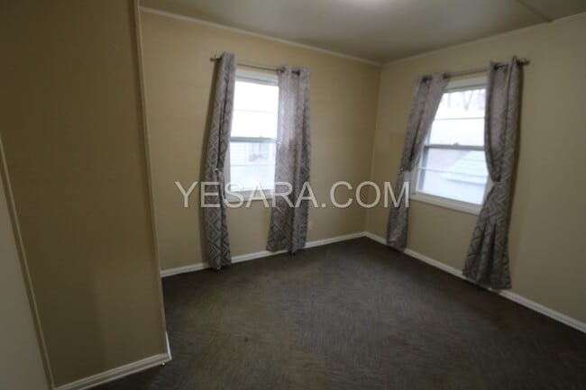 Building Photo - 124-124 Melrose Ct