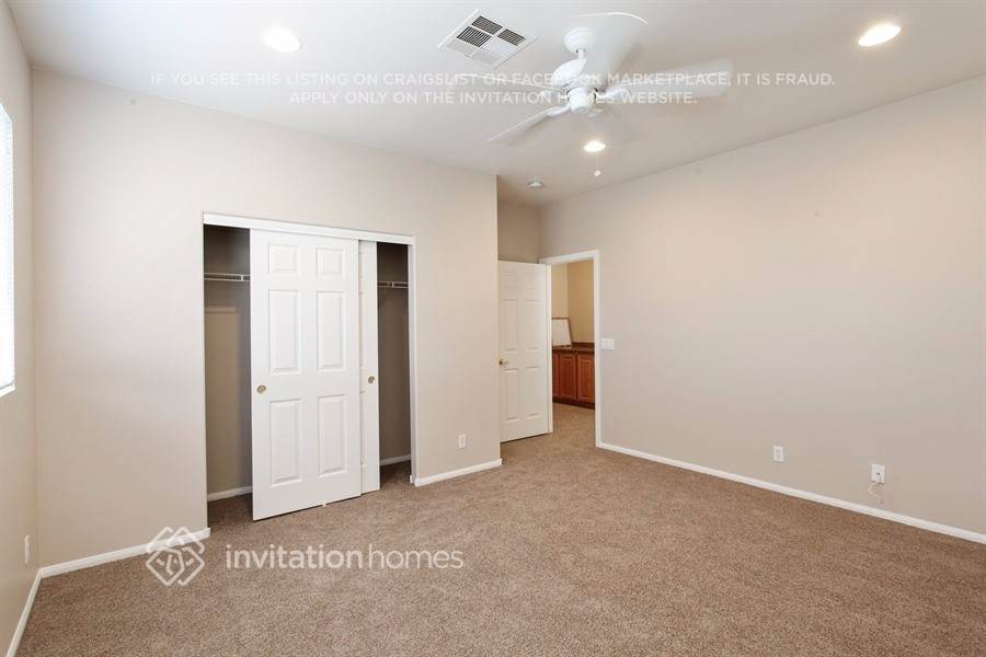 Building Photo - 592 Kavanagh Pl
