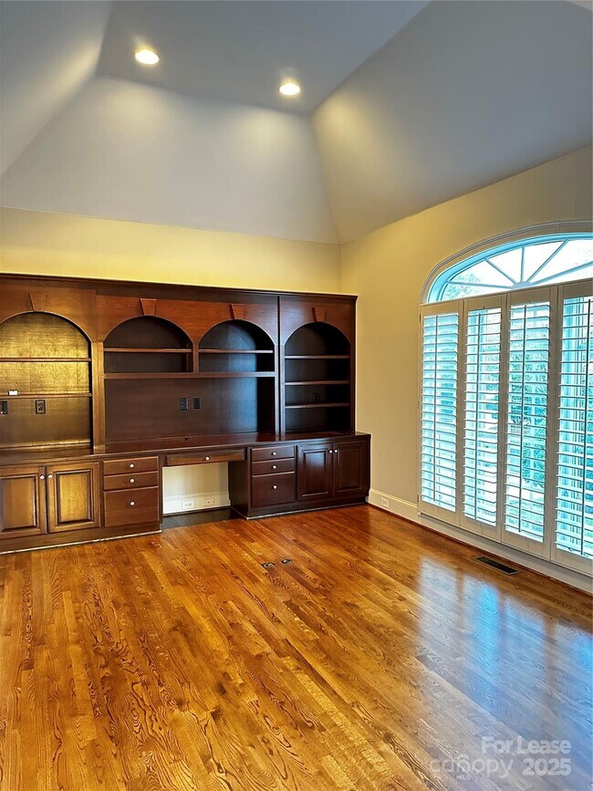 Building Photo - 5523 Challis View Ln