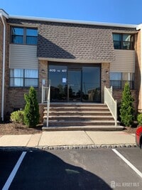 Building Photo - 414 Sharon Garden Ct