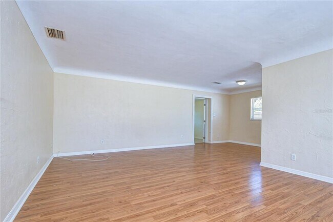 Building Photo - 5634 9th Ave N