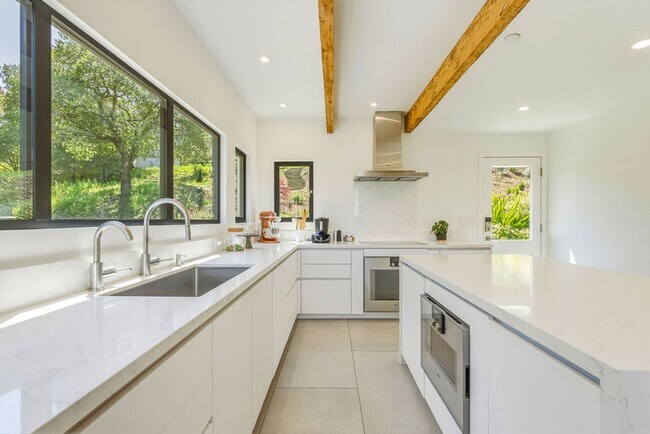 Building Photo - Beautifully Remodeled 4BR + Office Mill Valley Home — Furnished, Private 3/4-Acre Setting, Walk t...