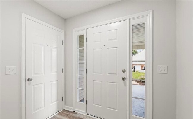 Building Photo - 3775 Wavebrook Ct