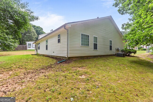 Building Photo - 2510 Fort Daniels Dr NE