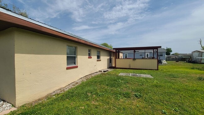 Building Photo - Charming 3 Bedroom 1 Bath Home with Spacious Yard ~ No HOA