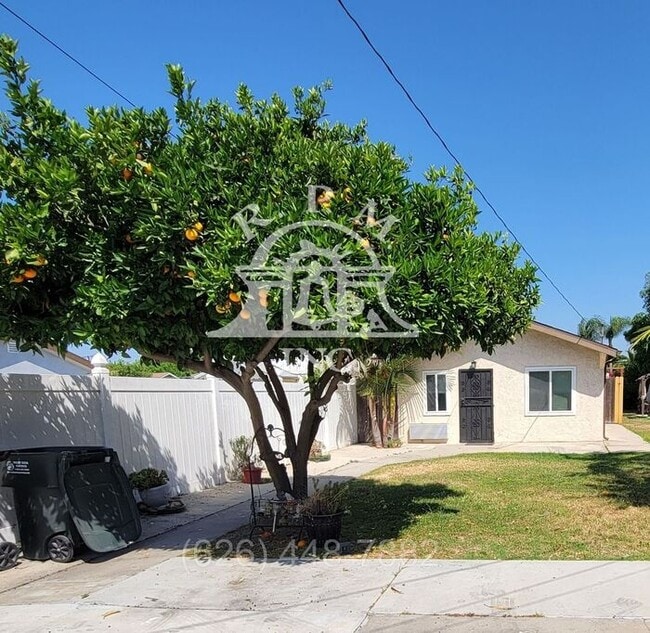 Primary Photo - Charming 1-Bedroom Back House in El Monte,...