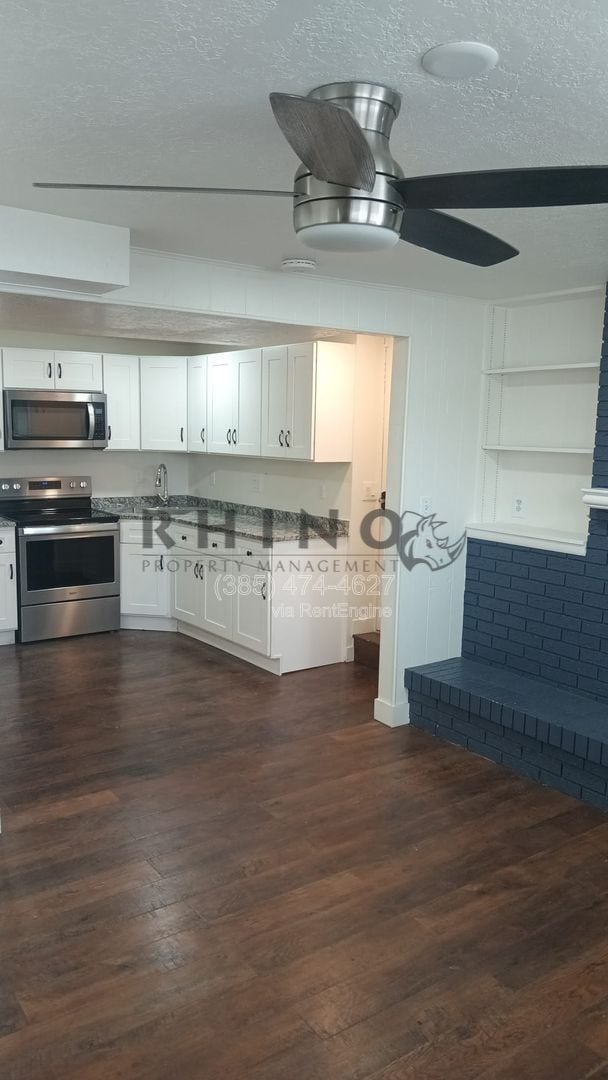 Building Photo - 983 E Dry Gulch Cir