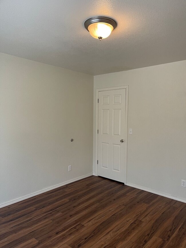Building Photo - Available November 22nd