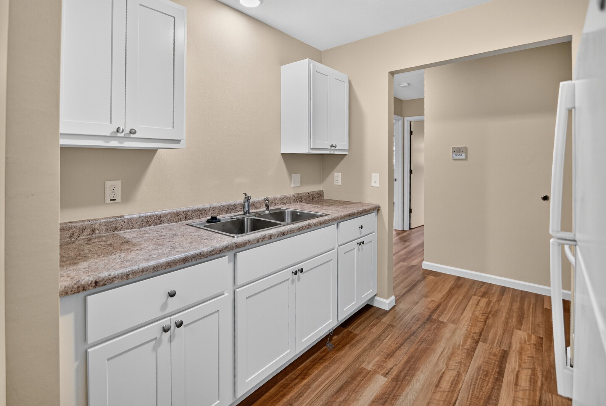 Building Photo - 5110 Pebblebrook Dr