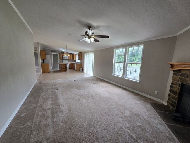 Building Photo - Quiet Country Living! Spacious 4 Bed, 2 Bath in Currituck