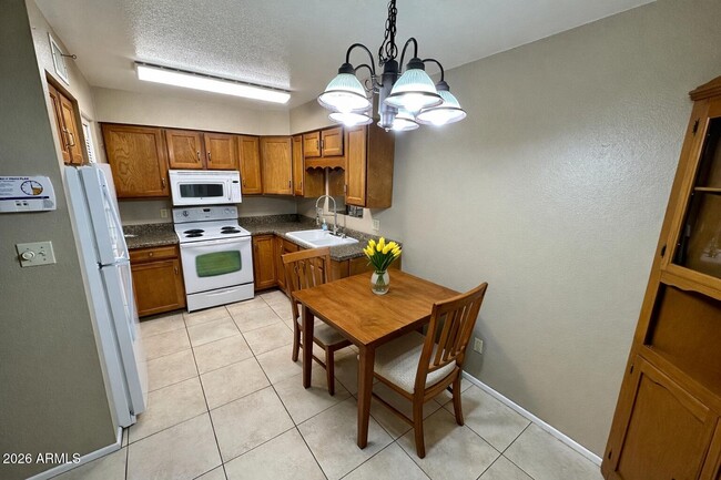 Building Photo - 6441 E Butte St